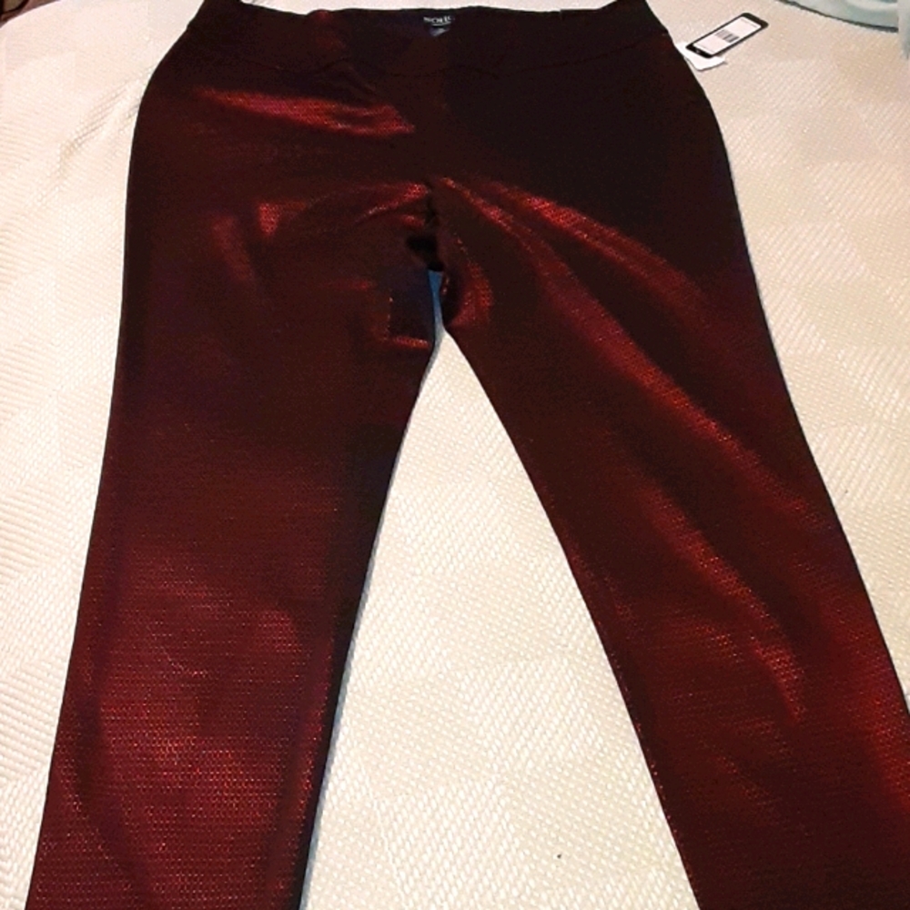 Red/black shimmering pants